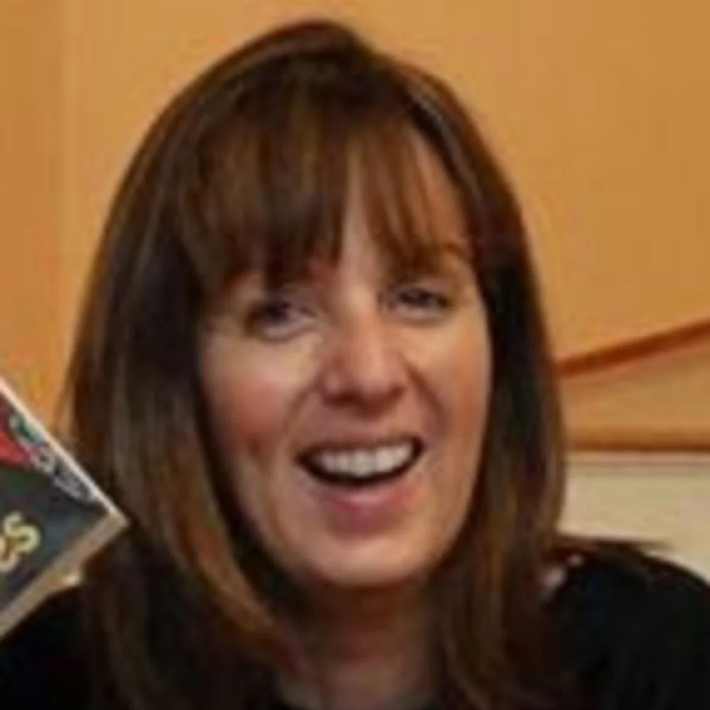 a smiling image of Taryn Plumb